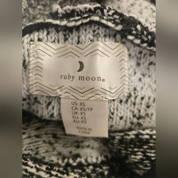 Anthropologie Ruby Moon Women's cropped hooded sweater XS Gray - Picture 7 of 8